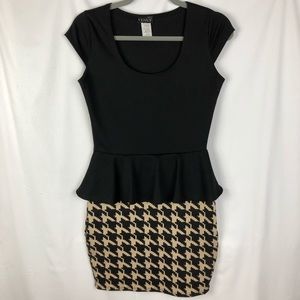 VENUS Dress, S, Peplum Houndstooth, Cap Sleeves